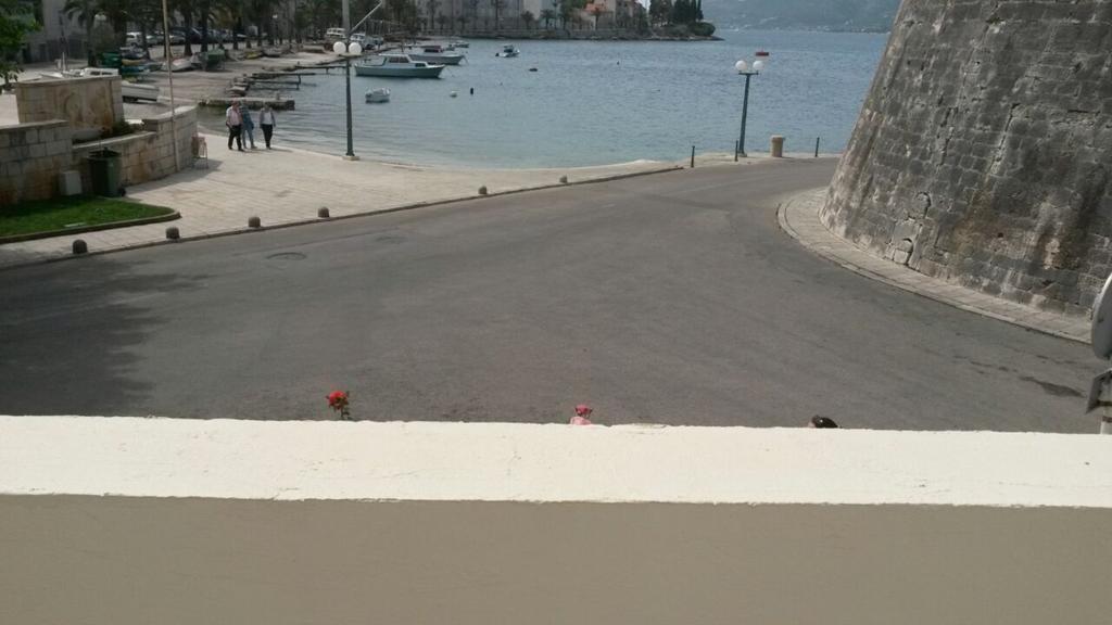 Apartment Pomirenja كورتْشولا الغرفة الصورة